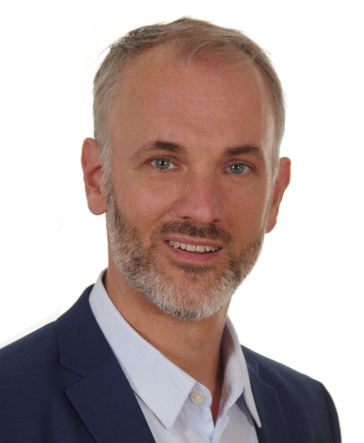 Dr. Carsten Oerder, OStD i.K.